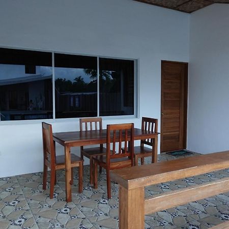 Badi'S Place Moalboal Exterior photo