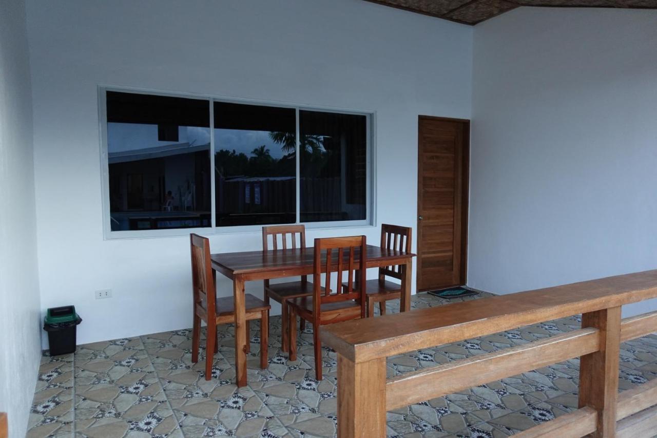 Badi'S Place Moalboal Exterior photo