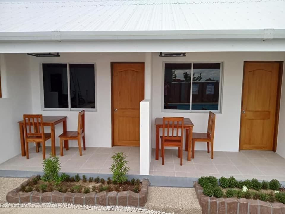 Badi'S Place Moalboal Exterior photo