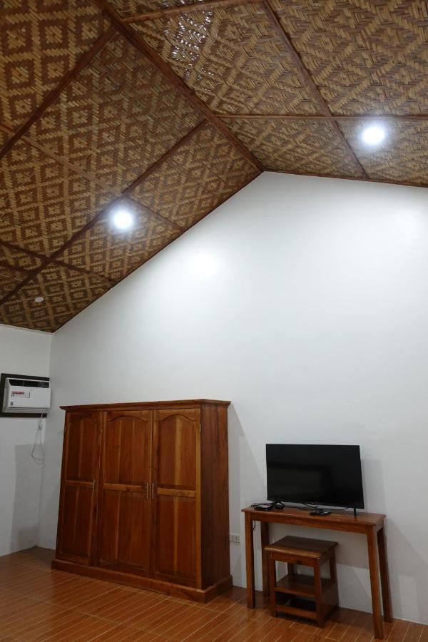 Badi'S Place Moalboal Exterior photo