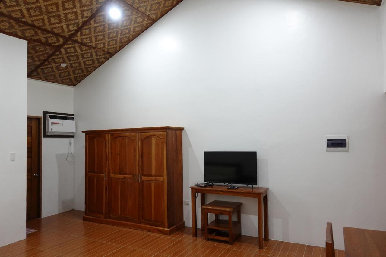 Badi'S Place Moalboal Exterior photo